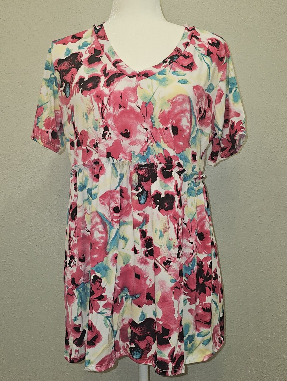 NWOT-Floral V-Neck Short Sleeve Tunic Top/Short Dress - Pink Floral